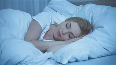 أسرار النوم الصحي: كيف يحسن النوم جودة حياتنا ويمنع الأمراض 