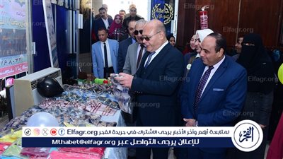 رئيس جامعة سوهاج يفتتح معرض ملابس أبواب الخير لدعم الطلاب الأولى بالرعاية