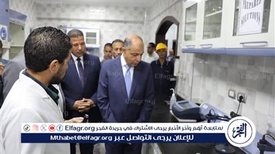 محافظ المنيا يتلقى تقريرًا عن إنجازات قطاع مياه الشرب والصرف الصحي خلال عام 2024