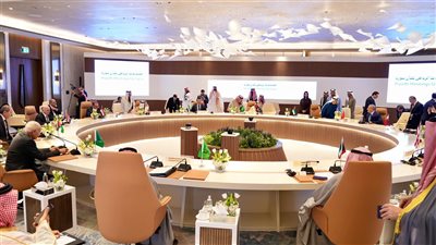 أبو الغيط أمام اجتماعات الرياض حول سوريا: من المهم أن تكون العملية الانتقالية بمشاركة واسعة