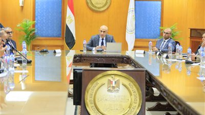 عاجل - وزير التعليم يكشف عن مفاجأة بشأن مادة التربية الدينية للصفوف الدراسية