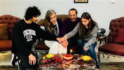 بهذة الطريقة.. علي الحجار يحتفل بـ عيد زواجه 