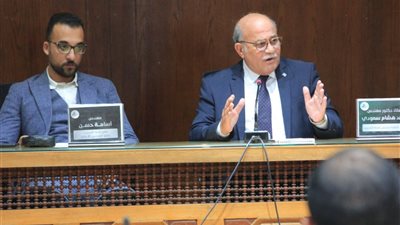 نقيب المهندسين يجتمع برؤساء لجان التدريب لبحث سبل تطوير منظومة التدريب علي مستوي نقابات المهندسين الفرعية