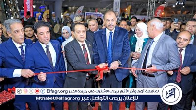 محافظ سوهاج يفتتح معرض صنع في سوهاج 