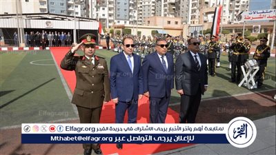 محافظ الدقهلية والقيادات الأمنية يضعون اكليل الزهور على نصب الشهداء احتفالا بالذكرى 73 لعيد الشرطة