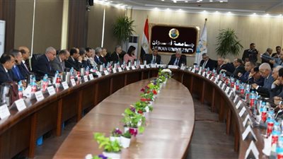 وزير التعليم العالي يترأس اجتماع المجلس الأعلى للجامعات في أسوان