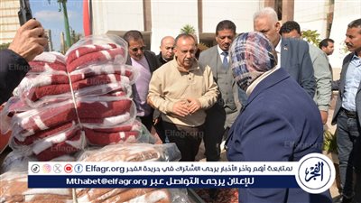 محافظ أسيوط يشهد إطلاق قافلة لتوزيع بطاطين الشتاء وكراتين مواد غذائية على الأسر الأولى بالرعاية 