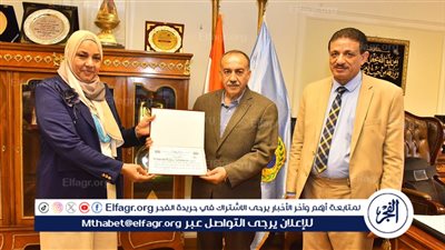 محافظ أسيوط يكرم فريق عمل منظومة الشكاوى الموحدة لانجازه 100% من الشكاوى خلال عام 2024