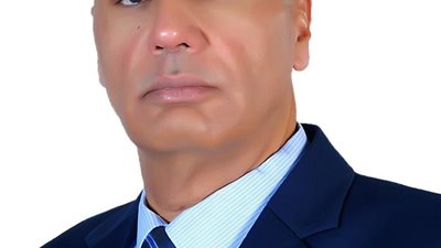 محافظ أسوان: عدم التهاون لإعادة الإنضباط للشارع الأسوانى والقضاء على العشوائية والباعة الجائلين