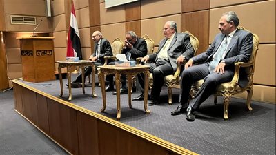 وزارة البيئة تعقد حلقة نقاشية حول آليات تنفيذ الدليل الاسترشادي لدعم ملف التشجير 