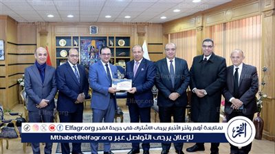 جامعة المنصورة تُكرم الفريق المشارك بإجراء أول عملية بالعالم لبناء صمامات الأورطى بأنسجة ذاتية