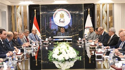 وزير الدولة للإنتاج الحربي يناقش الموازنة العامة التخطيطية للشركات والوحدات التابعة للوزارة للعام المالي ( 2025/2026 )