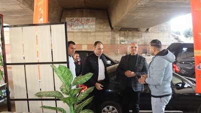 محافظ القليوبية يغلق 7 كافيتريات مخالفة لتعديها على الشارع ببنها