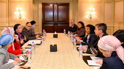 وزيرة البيئة تبحث مع بعثة البنك الدولي بالقاهرة تنفيذ المشروعات المشتركة