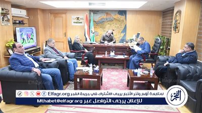 محافظ الفيوم يلتقي أعضاء مجلسي النواب والشيوخ لبحث شكاوى ومطالب المواطنين 