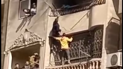 بطولة في فيصل.. شباب يخاطرون بحياتهم لإنقاذ 3 أطفال من النيران