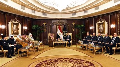وزير الداخلية يستقبل النائب الأول لرئيس مجلس الوزراء الكويتي