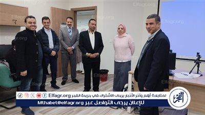 رئيس جامعة أسيوط الجديدة التكنولوجية يتفقد التدريب العملي لطلاب كلية تكنولوجيا المعلومات 