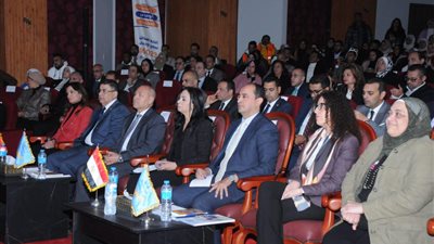 وزيرة التضامن تشهد إعلان نتائج برنامج الحماية من المخدرات بالمناطق المطورة 