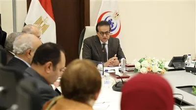 “عبدالغفار” يبحث الفرص الاستثمارية وفتح أسواق جديدة للتصدير