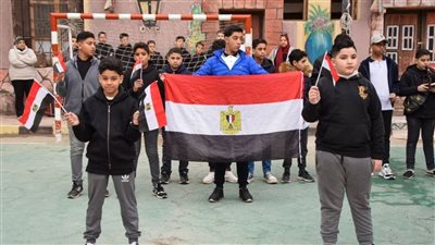 مدير المديرية ومدير المراكز الاستكشافية يشاركان طلاب القناة بنين الطابور الصباحي ببورسعيد