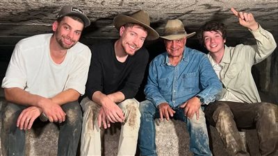 زاهي حواس يحكي تفاصيل لقائه مع مستر بيست