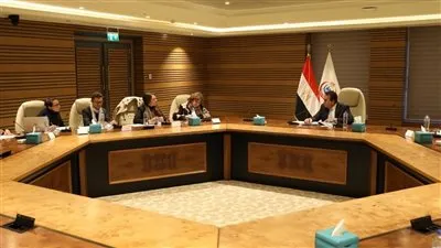 نائب رئيس مجلس الوزراء وزير الصحة يبحث مع وفد الوكالة الفرنسية للتنمية سبل التعاون في القطاع الصحي