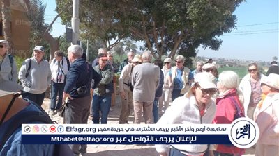 وفد سياحي متعدد الجنسيات يزور المناطق الأثرية بالمنيا