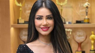 إيناس عز الدين تبدأ مغامراتها الرمضانية مع هايدي ونوفل على الراديو 9090 (صور)