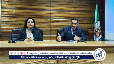 عبد الصادق: تعزيز كفاءة العاملين وتطوير آليات العمل بالدراسات العليا وشئون التعليم 