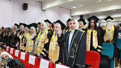 كلية الطب جامعة أسوان تحتفل بتخريج الدفعة العاشرة