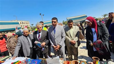 نائب محافظ الأقصر يفتتح المعرض التراثى للحرف اليدوية وملتقى الأقصر الأول للفنون والإبداع