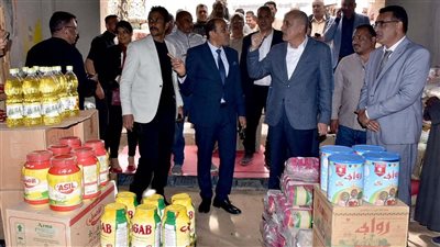 بأسعار مخفضة.. محافظ الأقصر يفتتح معرض 