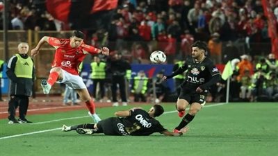 عقوبات مباراة القمة.. تغريم الأهلي والزمالك 200 ألف جنيه وإيقاف 
