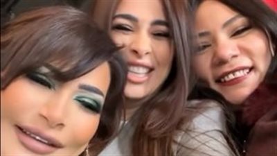 بسبب فيديو طريف.. ياسمين عبدالعزيز تشعل مواقع التواصل الاجتماعي 