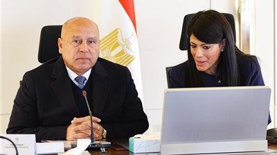 وزير النقل يكشف تفاصيل مترو الإسكندرية وطاقة التشغيل 