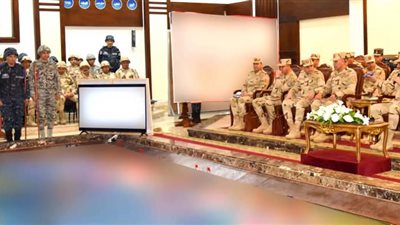 رئيس أركان القوات المسلحة يشهد المرحلة الرئيسية لمشروع قيادة الأسطول الشمالي