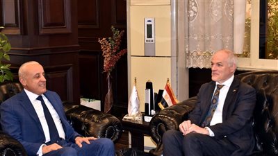 محافظ الأقصر يبحث مع السفير الإسترالي سبل التعاون بين الجانبين