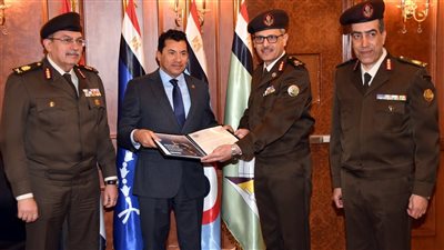 مركز البحوث الطبية يستقبل وزير الرياضة للاطلاع على مشروع الجينوم الرياضي