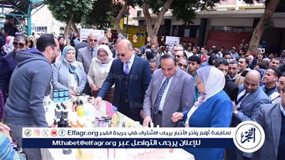 النعماني يفتتح معرض 