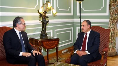 وزير الخارجية والهجرة يلتقى الدكتور خالد العناني المرشح المصري لمنصب مدير عام منظمة اليونسكو