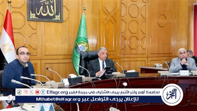 محافظ الإسماعيلية يناقش آليات وضوابط إقامة المنافذ والمعارض المؤقتة