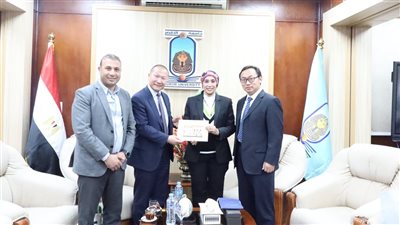 رئيس جامعة الأقصر تستقبل وفدًا من معهد بكين للتكنولوجيا لتعزيز التعاون الأكاديمي