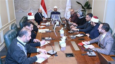 أسامة الأزهري يعقد اجتماعا موسَّعا لمتابعة إجراءات إطلاق منصة الأوقاف الرقمية