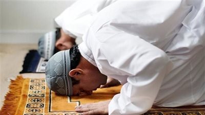 حكم أداء صلاة الشفع والوتر بثلاث ركعات بتشهد واحد؟