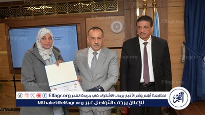 محافظ أسيوط يكرم المشاركين في الملتقي الفني الإبداعي التراثي الأول لمكتبات مصر العامة بالصعيد 