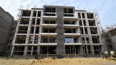 وزير الإسكان يشدد على ضرورة دفع معدلات التنفيذ بالمشروعات الجاري تنفيذها بقرى مارينا السياحية