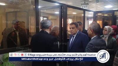 محافظ الدقهلية على رأس حملة تفتيشية لضبط العمل الإداري بوحدة حي شرق المنصورة: إحالة 53 موظفًا للتحقيق 