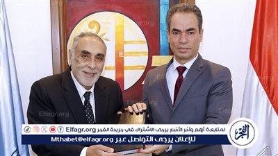 أسرة الشيخ طه الفشني تهدي إذاعة القرآن الكريم تلاوات وابتهالات نادرة