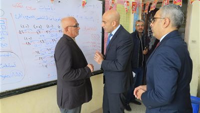 وزير التعليم يوجه بسرعة صرف كافة المستحقات المالية لمعلمي الحصة
